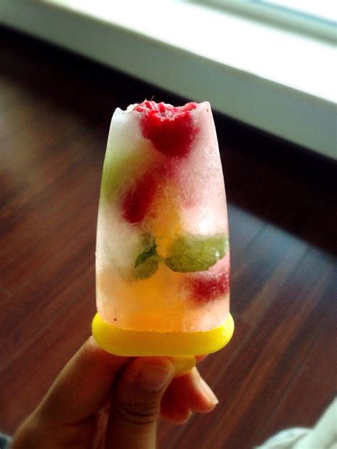 水果冰棒怎么做,这个水果冰棒好吃又好做