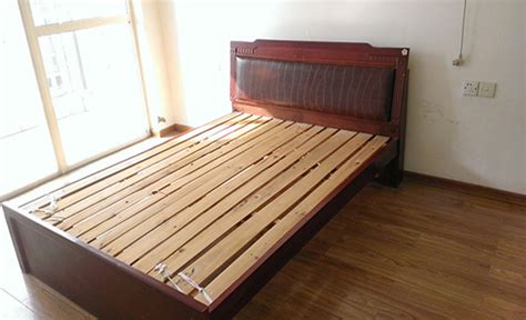 小孩睡木板床好嗎