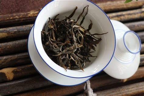 如何辨别绿茶的新茶与陈茶,鉴别新茶与陈茶的方法
