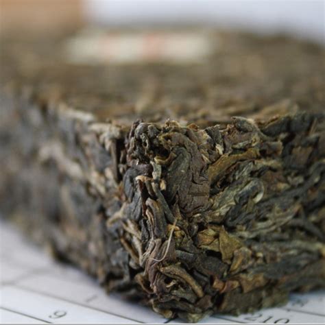 普洱茶砖如何敲开,如何正确打开普洱茶砖