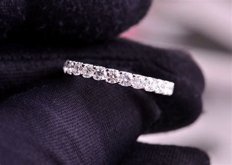 买钻石白金钻石戒指多少钱,钻石戒指挑选什么牌子好