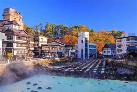 日本秋冬最值得泡的6家温泉，泡着温泉看红叶、雪山和大海