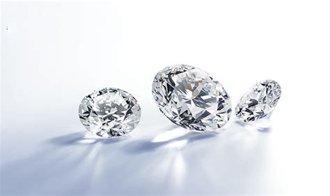 怎么鉴别是不是钻石,钻石怎么辨别真假