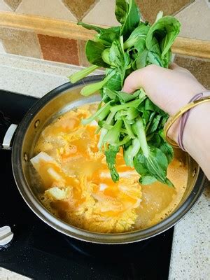 小白菜上海青怎样做酸菜,大青菜做酸菜怎么做好吃