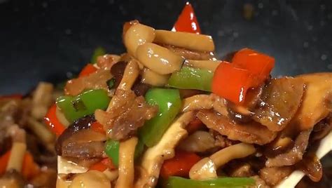 香菇配什么菜炒才好吃呀?