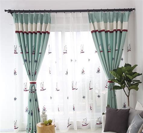 客厅的窗帘如何大气,家装选择什么材质的窗帘好