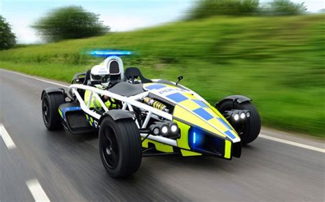 警察赛车的游戏叫什么名字,《交通警察3D》