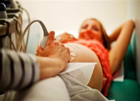 孕妇老担心胎儿的健康问题正常吗