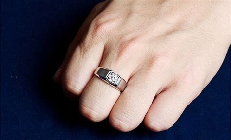 银戒指有哪些品牌,想买个男款单身纯银戒指