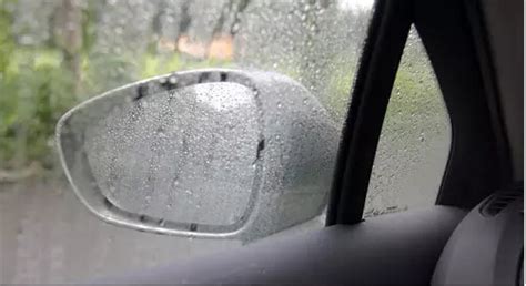 下雨天驾车看不到反光镜怎么办,请进