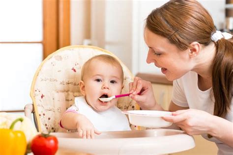 如何给宝宝添加辅食,有什么重要的技巧?