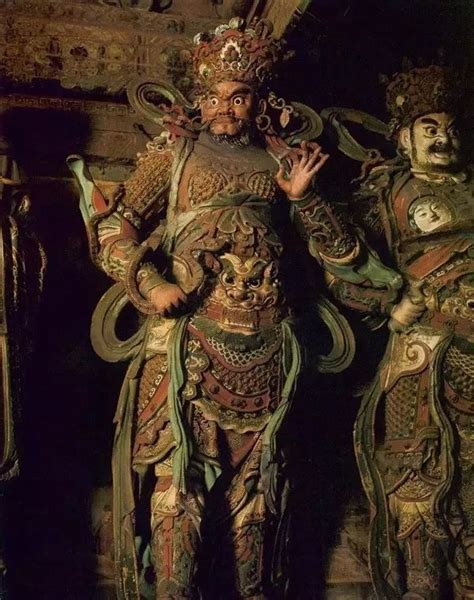 中国寺庙的布局和佛像