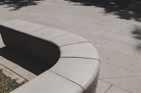阳光满铺城市公共座椅,公共座椅什么材料