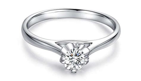 黄金戒指和钻石戒指哪个贵,金戒指同钻戒指哪个比较好