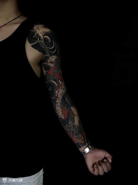 鱼纹身腹部,鲤鱼纹身图案设计