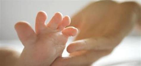 世界早产日：每年有1500万早产儿出生，“早到”天使不该被忽视