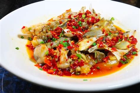 剁椒鱼头怎么做出饭店的味道,剁辣椒鱼头怎么做