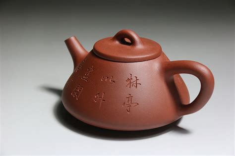 普洱茶画多少钱,1996年中茶黄印老熟普洱茶