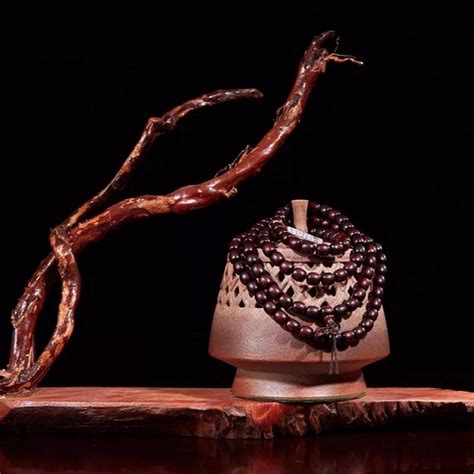 佛珠手串都是什么材料做的,丁真戴的佛珠是什么材质的