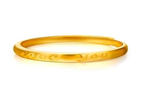 为什么戒指要男左女右,求婚戒指戴在哪才是最正确的