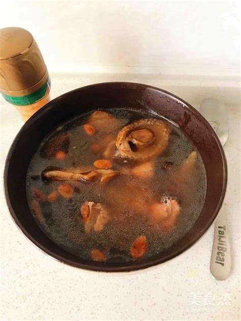 鱼胶排骨汤怎么做好吃,粤菜的花胶汤是怎么做的