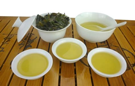 茶叶里的茶多酚有什么作用,茶多酚在茶叶中起什么作用