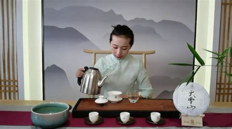 普洱茶如何撬取,如何正确打开普洱茶砖