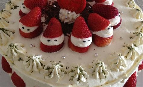 草莓圣诞老人蛋糕,圣诞老人小蛋糕怎么做