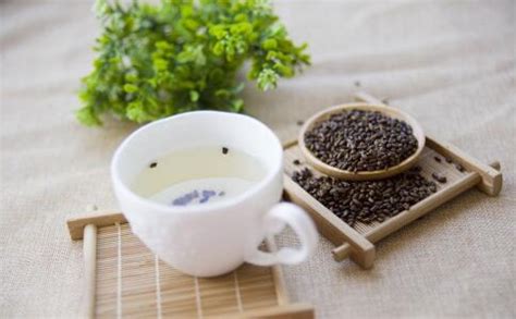 喝什么茶可以清热利湿,喝了可以清热解毒的三种茶