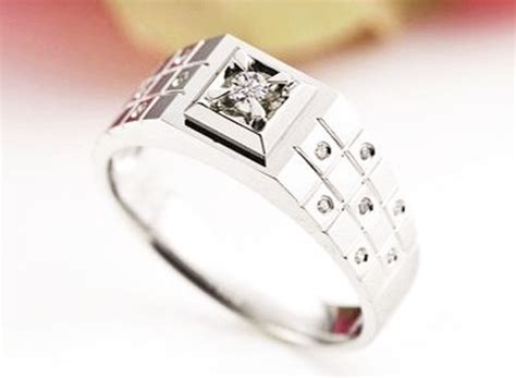 结婚的人戒指戴哪个手指,结婚戒指戴哪个手指