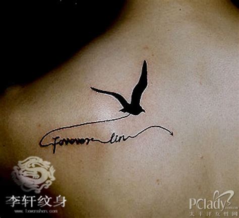 燕子纹身图案含义,纹身图案背后的寓意