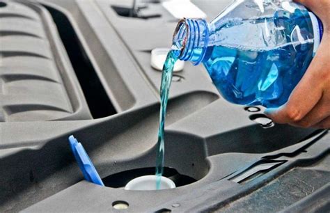 汽车上的玻璃水有什么用?