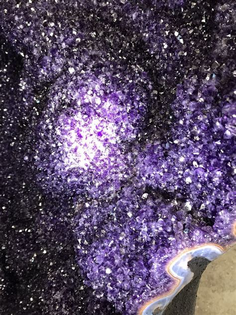 萤石的用途与功效,紫晶洞什么晶体最好
