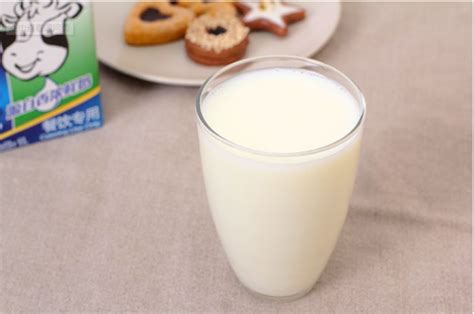 给牛喂钙的正确方法