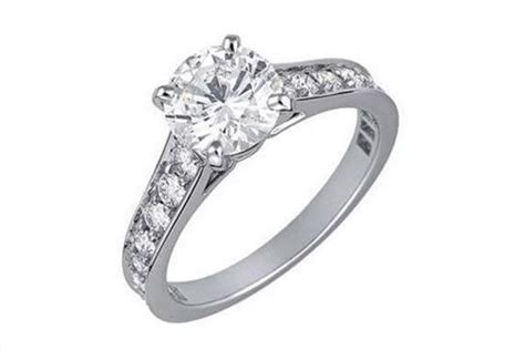 四爪镶嵌的钻石戒指有哪些,六爪镶嵌的钻石婚戒分别有哪些特点