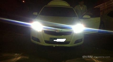 車燈發黃怎么處理?