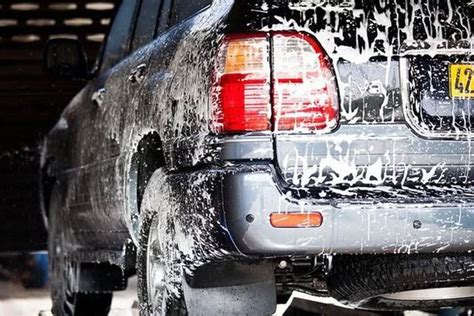 汽车精洗用什么清洁剂,二手车市场汽车精洗翻新行业