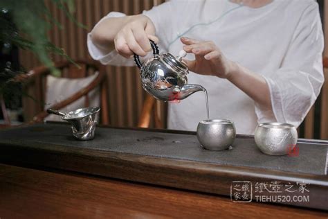 喝茶为什么用铁壶,为什么非要用铁壶呢