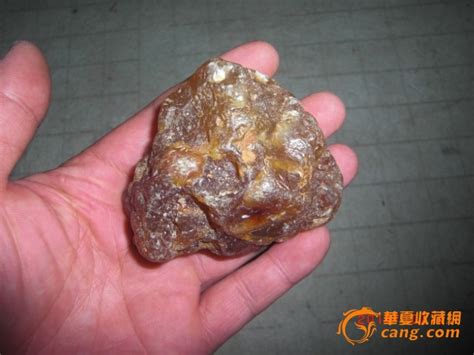 玛瑙原石足是做什么的,16公斤玛瑙原石是怎样做成镯子的