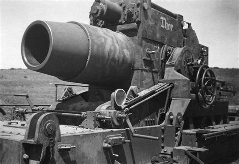 1000吨坦克巨炮