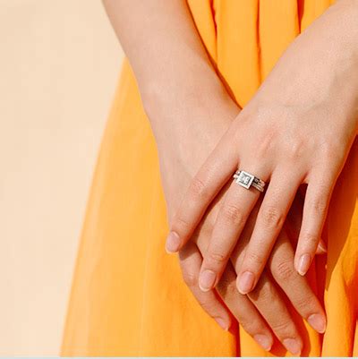 钻戒的指环是什么材质,结婚钻戒选择什么材质呢