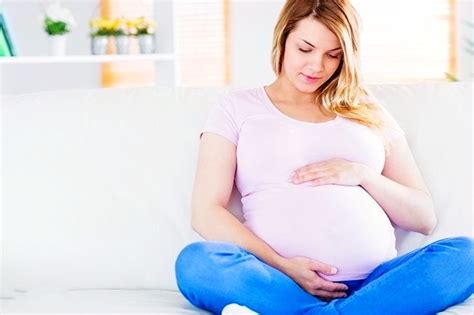 孕期抚摸肚子对胎儿有没有影响