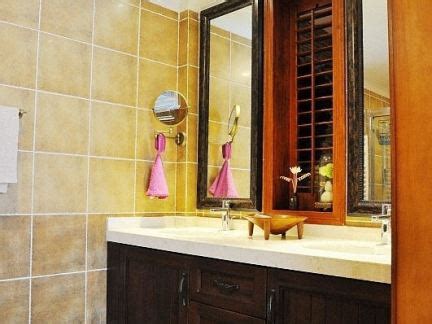 洗手间的瓷砖怎么清洗,卫生间的地砖怎么选