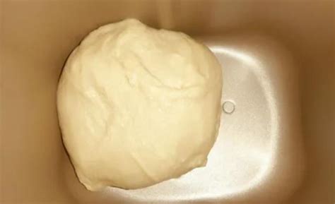 如何利用面包机做出松软好吃的面包