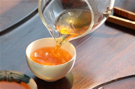野生普洱茶是什么样的,普洱茶发霉是什么样的