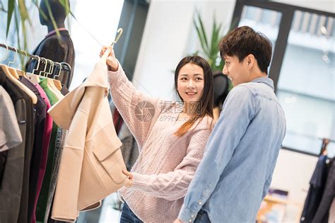 開情侶服裝店