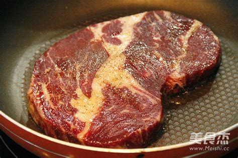 牛肉煎牛排的做法,想煎牛排怎么腌牛肉
