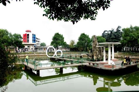 长江大学贴吧的经典空间说说(优秀109条)