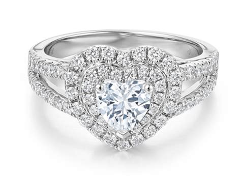 钻石如何佩戴,如何正确的佩戴钻石戒指