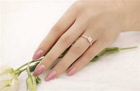 送女友戒指有什么含义,想要送女朋友戒指作为礼物